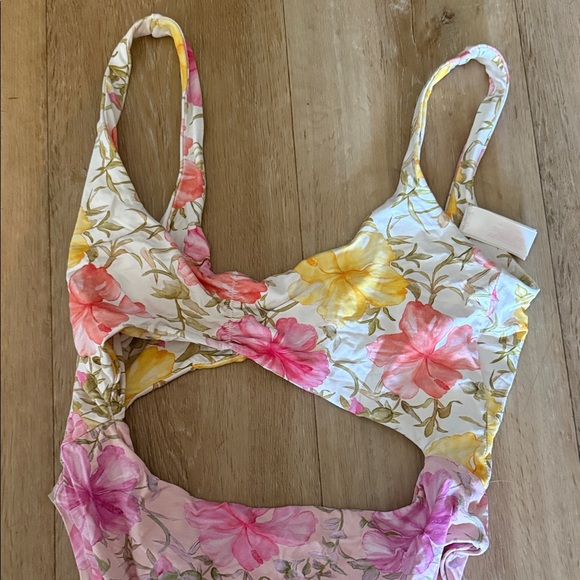 Hurley love shack fancy swim - Picture 2 of 5